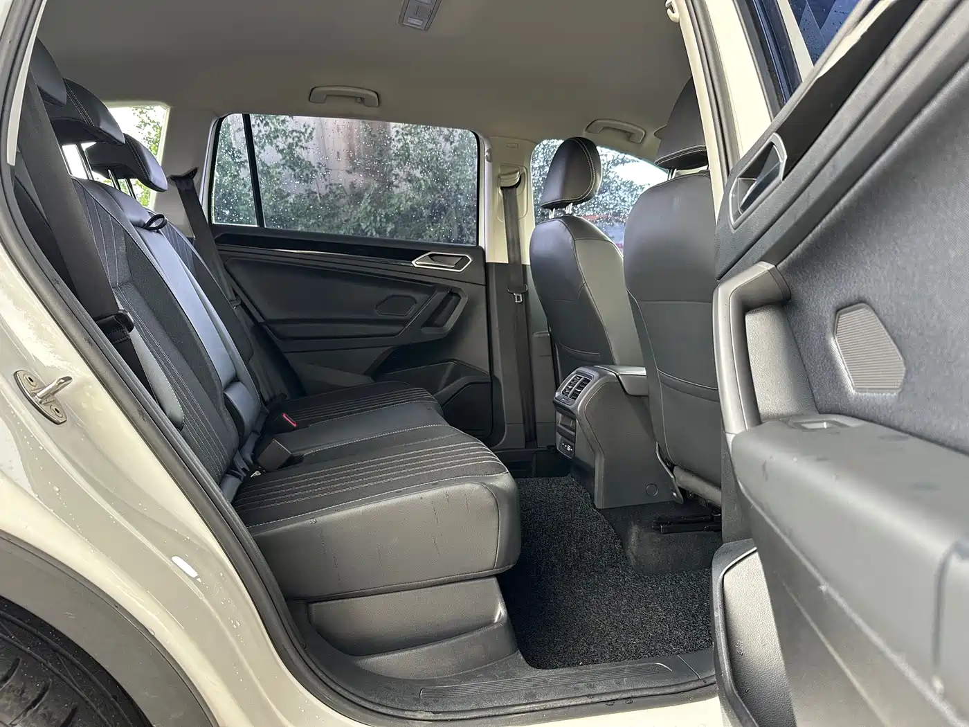 Фото 13 - Volkswagen Tiguan L