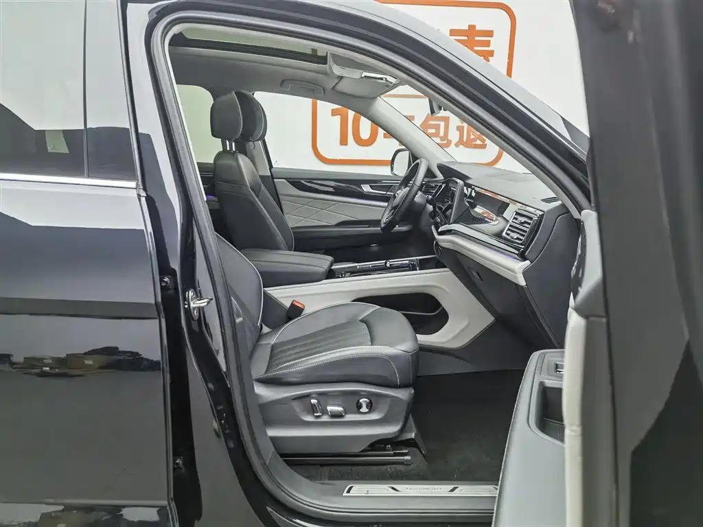 Volkswagen Teramont 2023 330TSI FWD Premium Luxury Edition фото 23