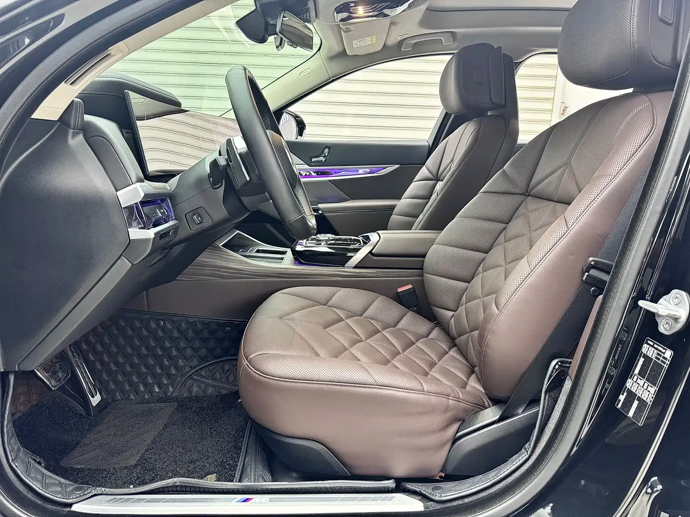 BMW 7-SERIES