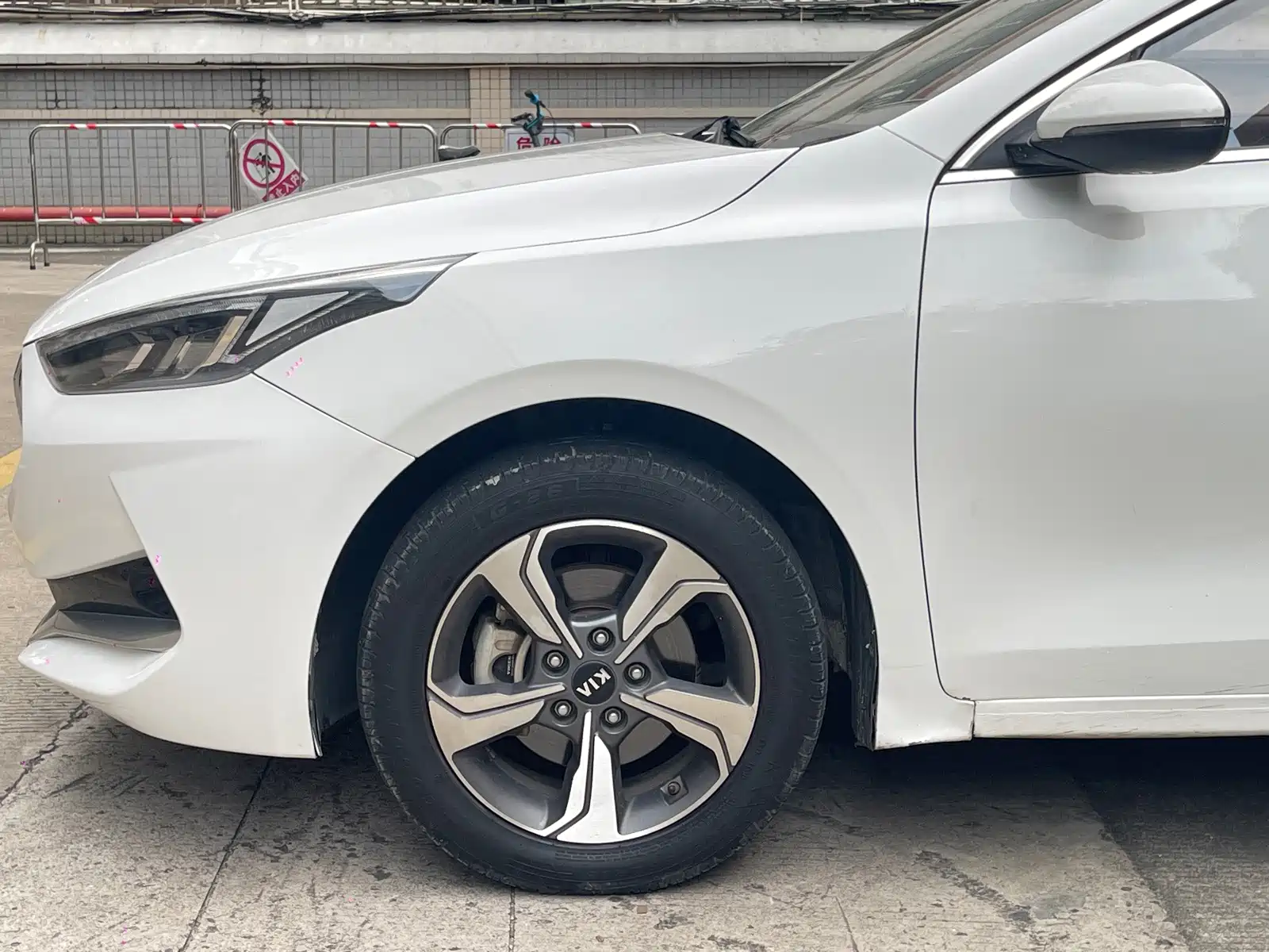 Photo 8 - Kia K3