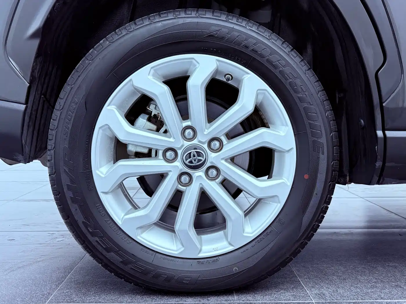Toyota Frontlander 2023 2.0L CVT Leading Edition фото 26