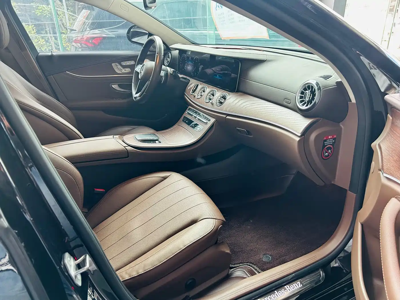 Mercedes-Benz E-Class 2023 E 300 L Fashion фото 11