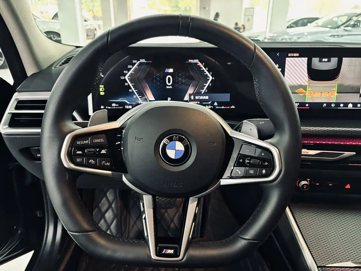 BMW 3 Series 2025 330Li M Sport Night Edition фото 22