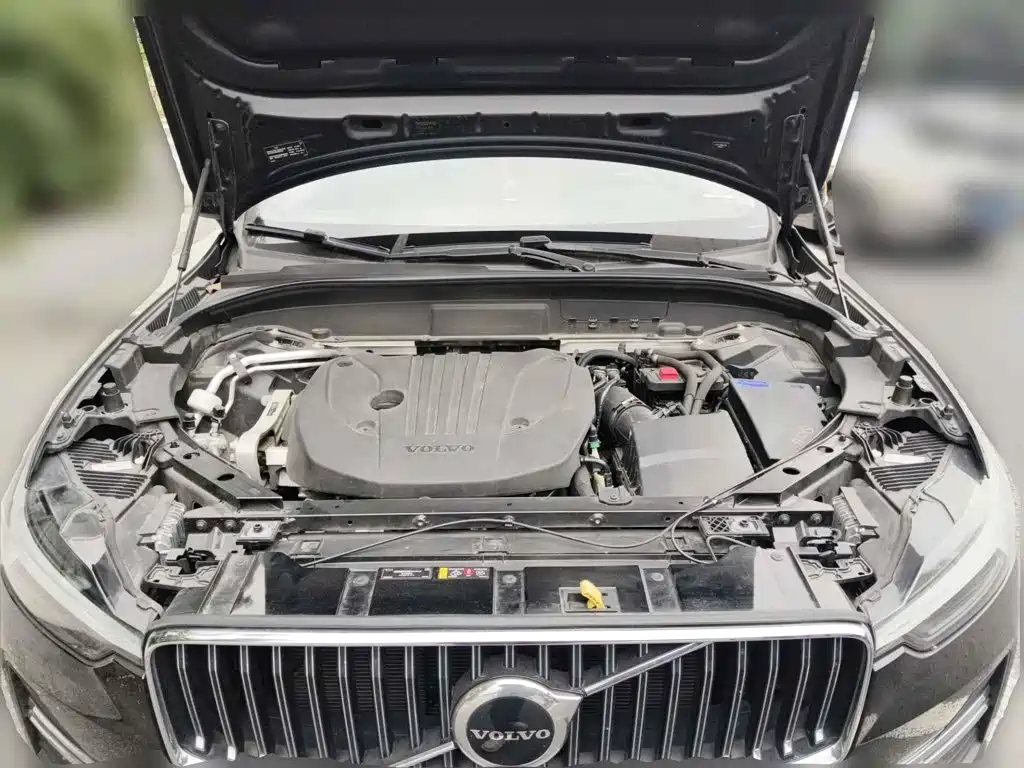 Фото 3 - Volvo XC60
