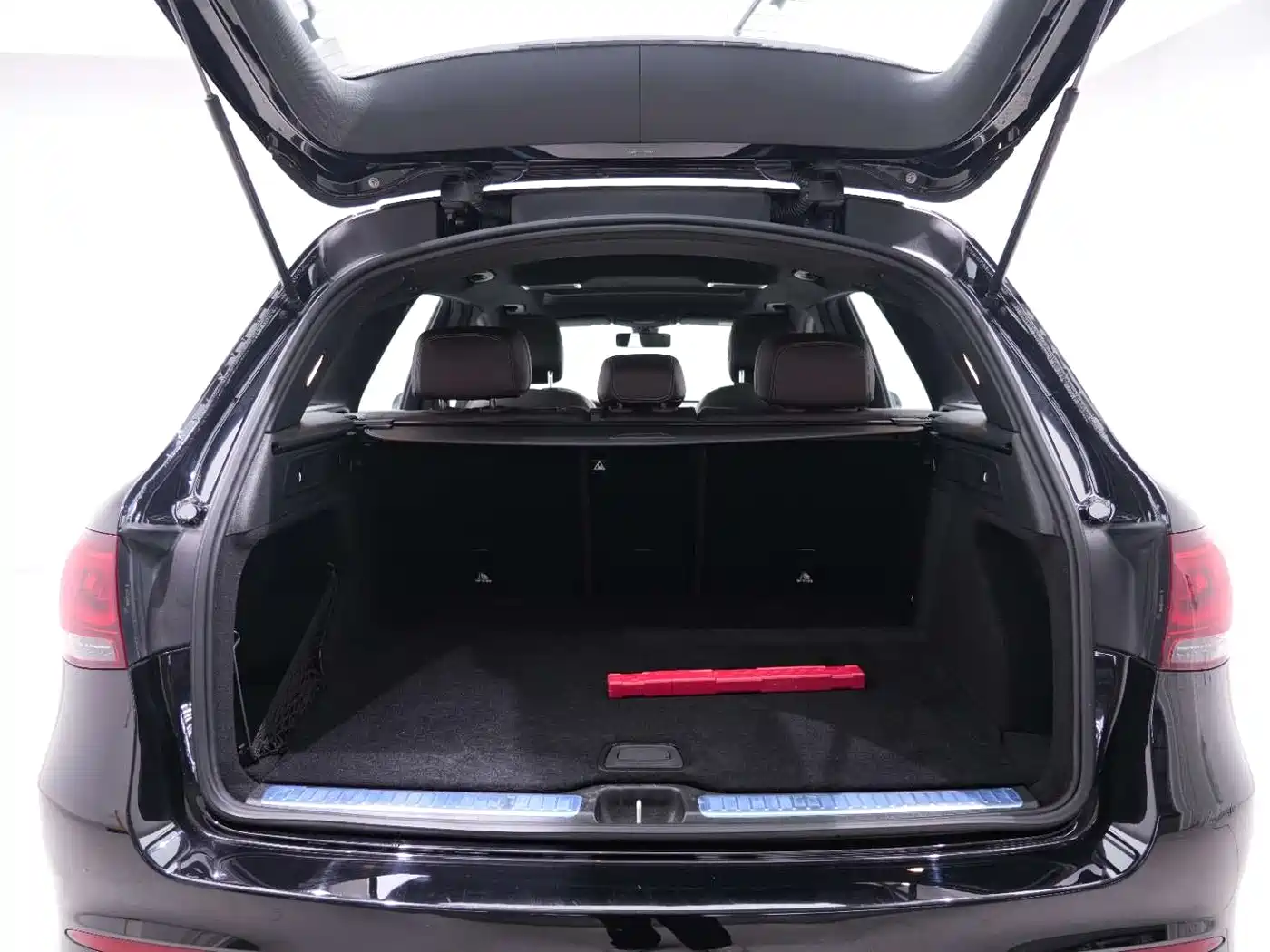 Mercedes-Benz GLC 2022 Facelift GLC 300 L 4MATIC Dynamic Collector's Edition фото 12