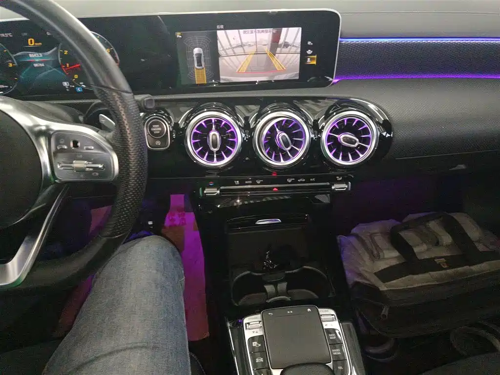 Mercedes-Benz A-Class 2020 A 200 L Sport Sedan фото 14