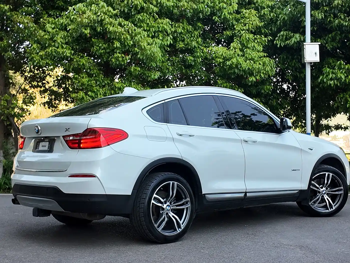 BMW X4 2014 xDrive20i X Design Package фото 9