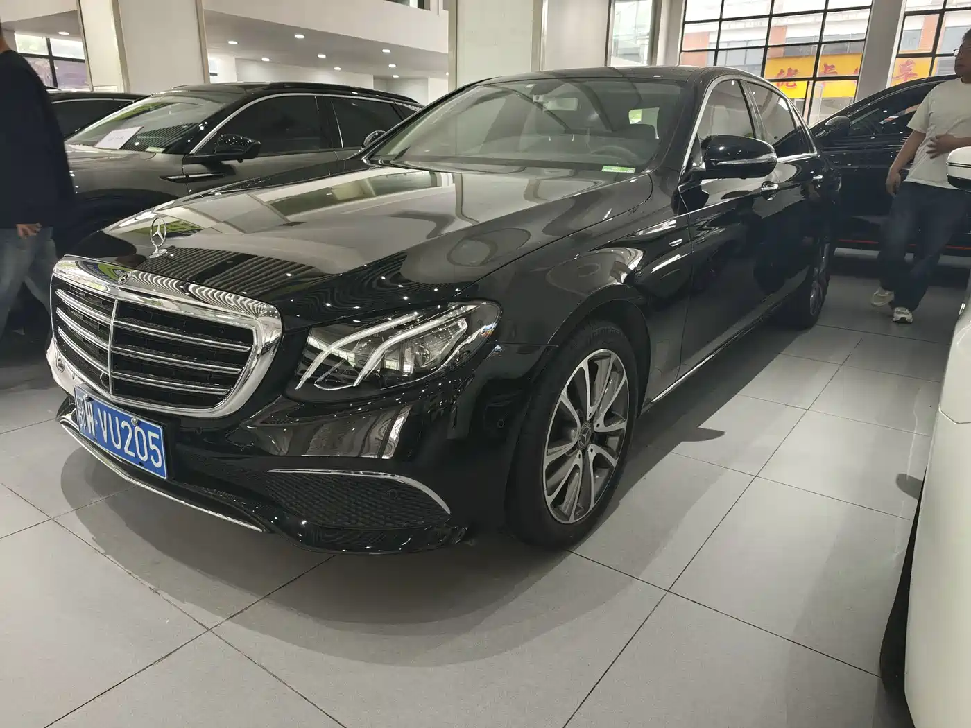 Mercedes-Benz E-Class 2019 E 300 L Fashion фото 3