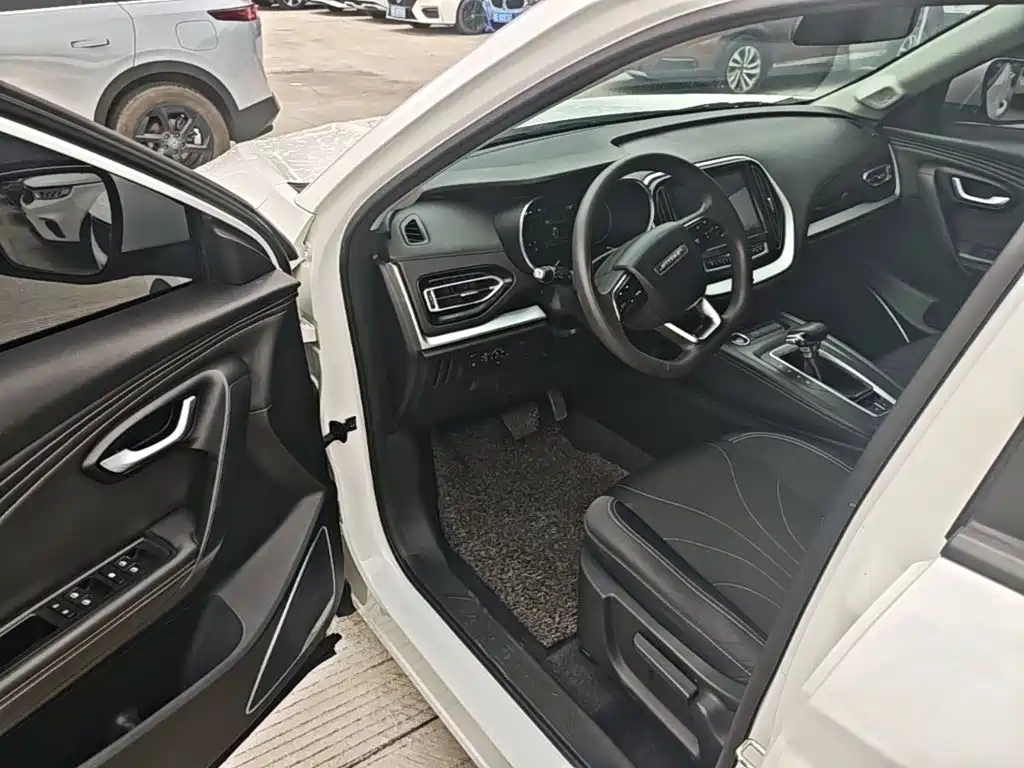 Jetour X70M 2021 2021 1.5T DCT Luxury Partner 7-seater