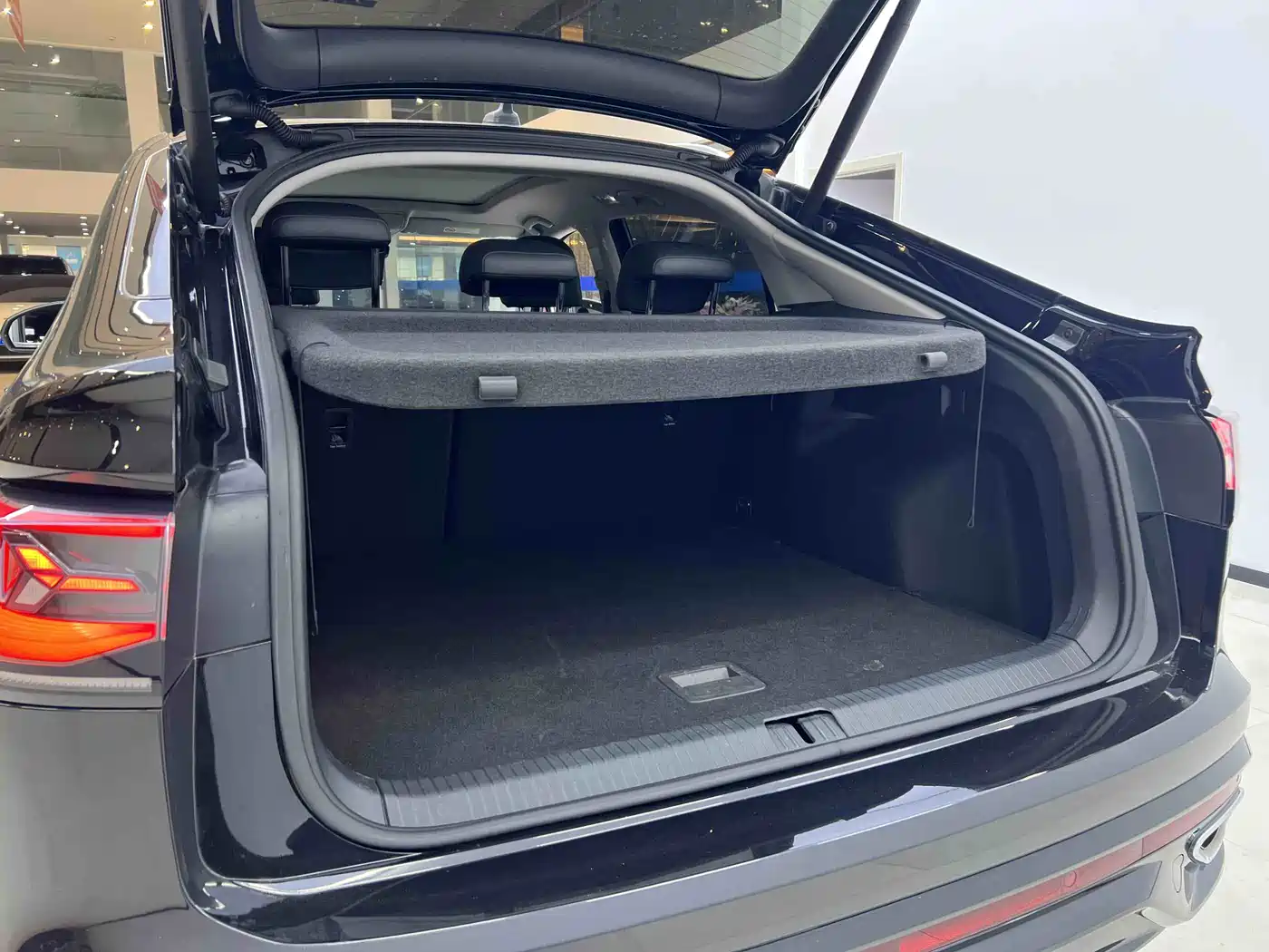 Volkswagen Tiguan X 2022 330TSI 2WD Premium Comfort Edition фото 22