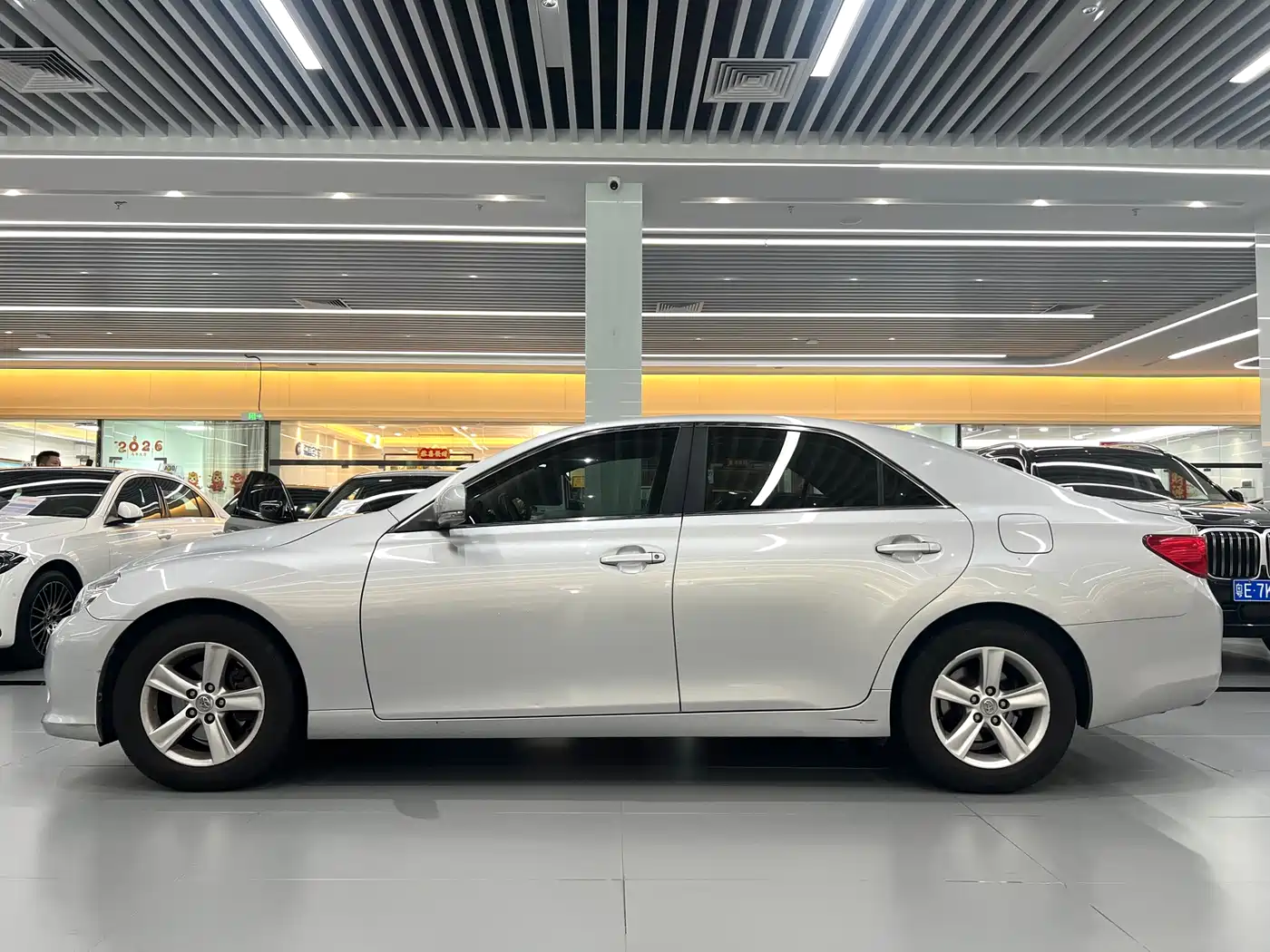Toyota Reiz 2010 2.5V Elegance Elite Edition фото 3