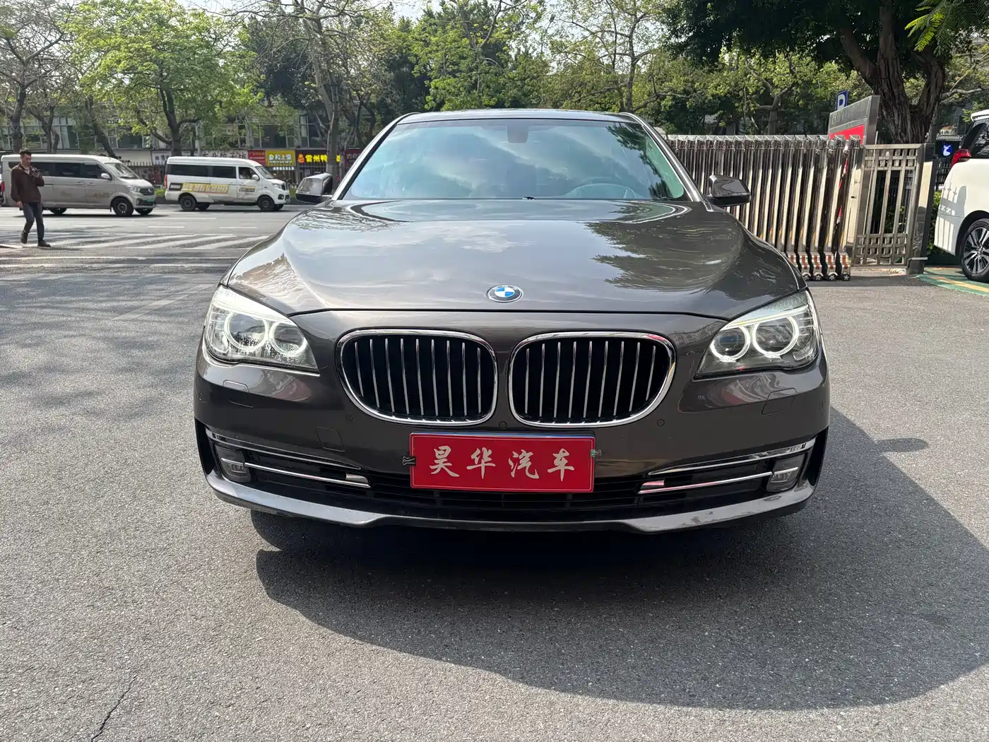 BMW 7 Series 2014 730Li Premium фото 4