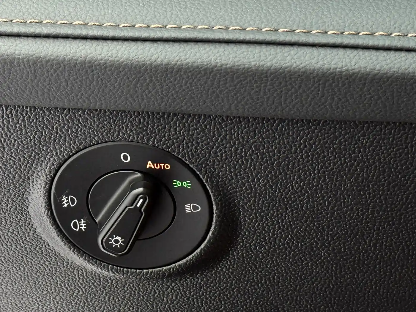 Volkswagen Tharu 2022 280TSI FWD Luxury Edition фото 19