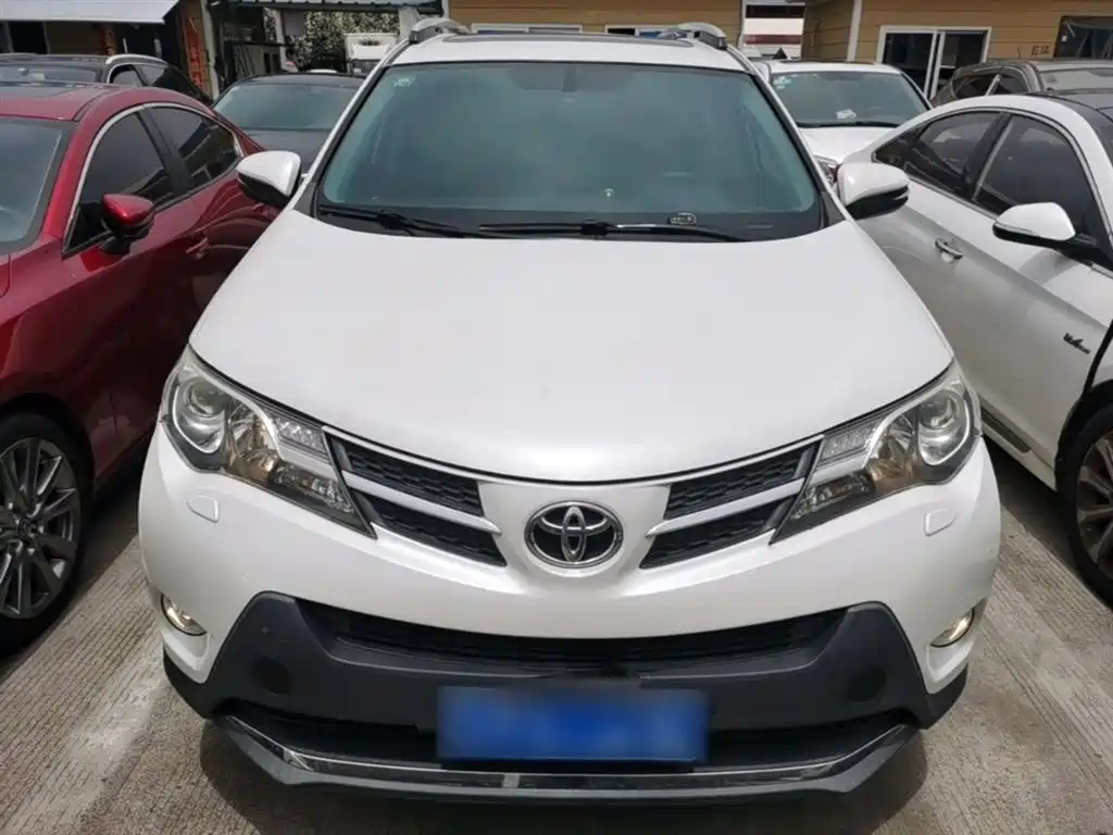 Toyota RAV4 Rongfang 2015 2.5L Automatic 4WD Luxury Edition фото 3
