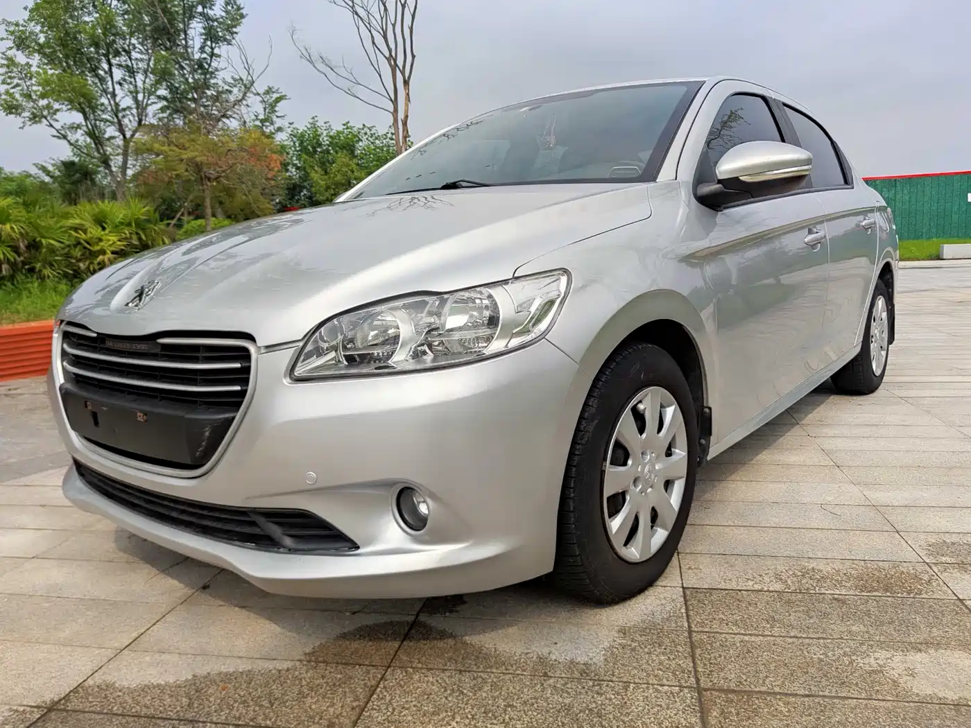 Peugeot 301 2014 1.6L Manual Comfort Edition
