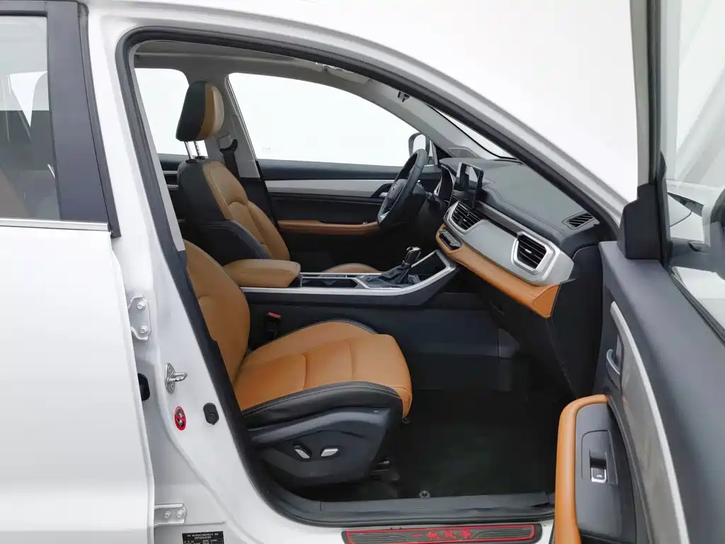 Фото 23 - Geely Emgrand X6