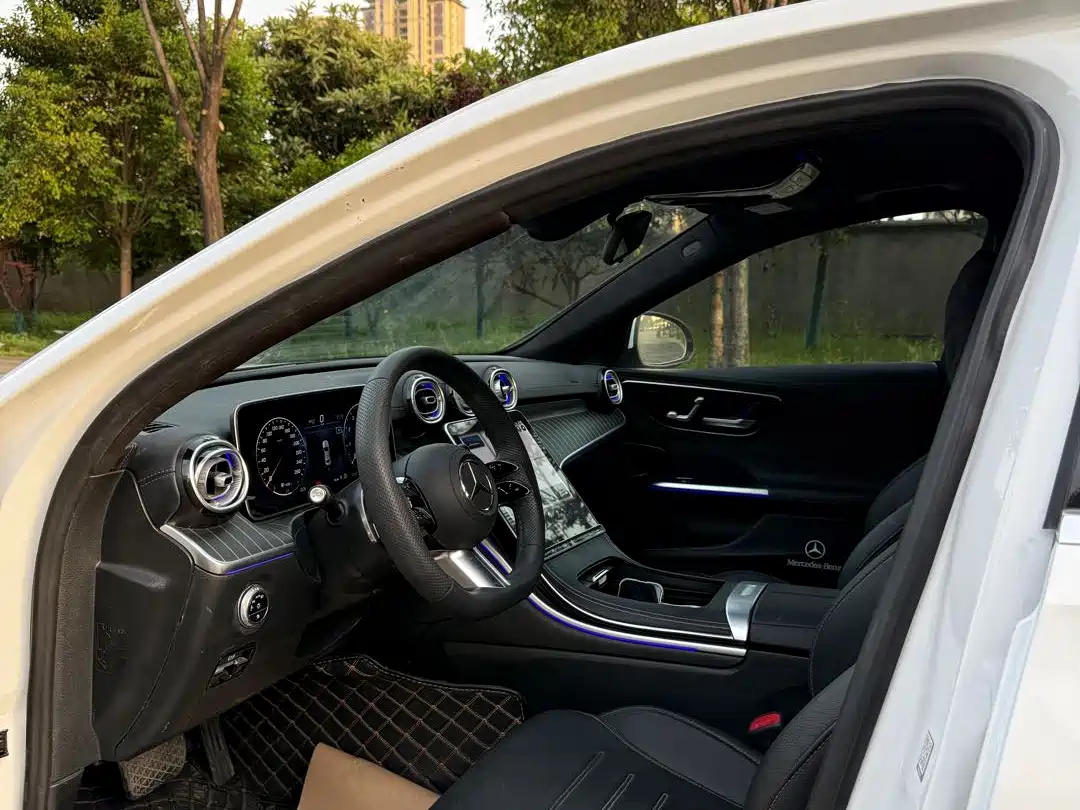 Mercedes-Benz C-Class 2023 Facelift II C 260 L Sport Edition фото 4