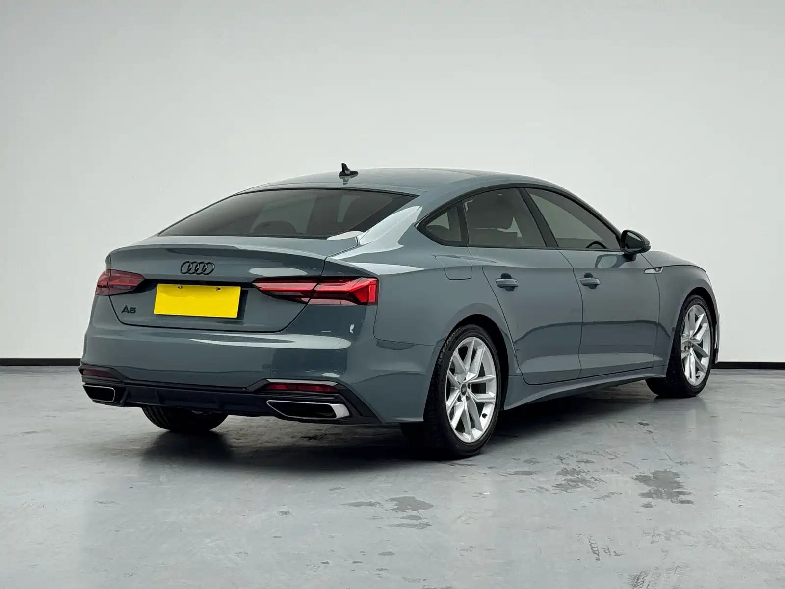 Фото 4 - Audi A5 (Import)