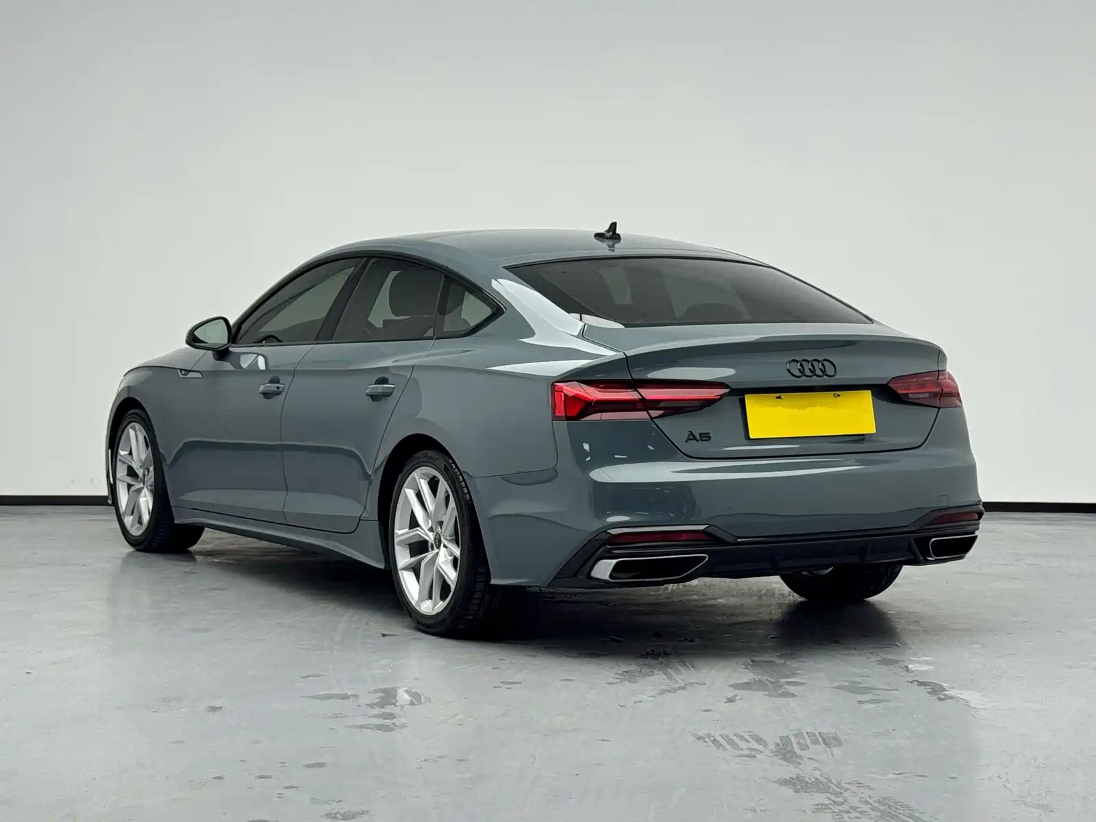Фото 5 - Audi A5 (Import)