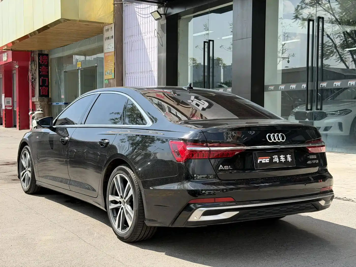 Фото 12 - Audi A6L