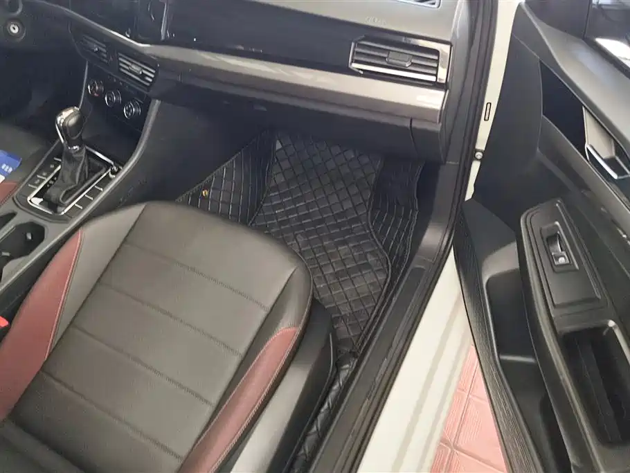 Volkswagen Bora 2019 1.5L Manual Comfort Model фото 8