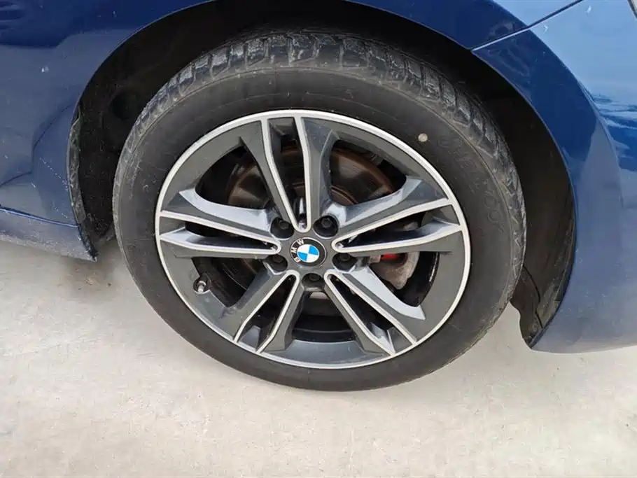 BMW 1 Series 2022 120i M Sport фото 6