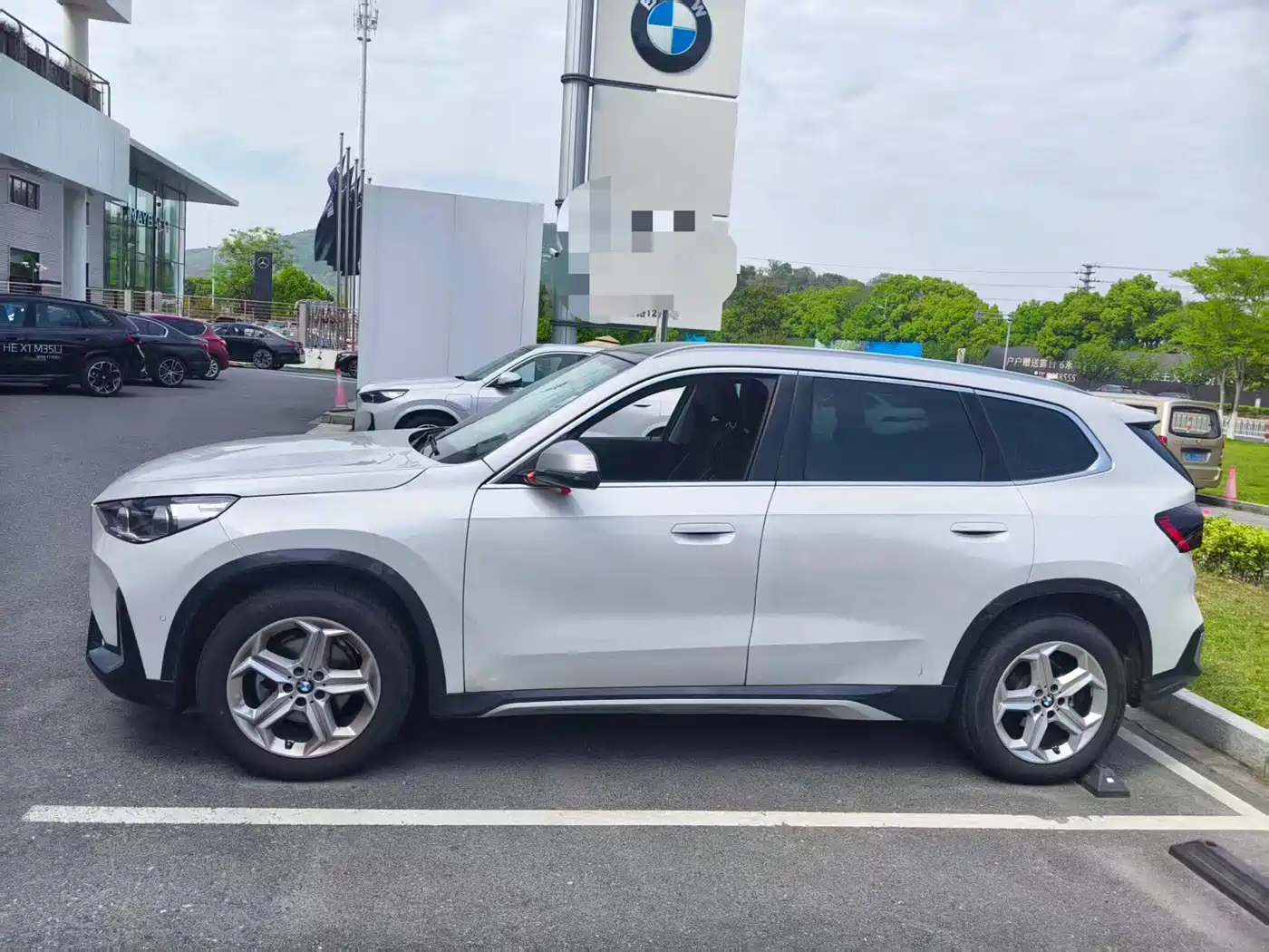 BMW X1 2023 sDrive20Li X Design Package фото 3