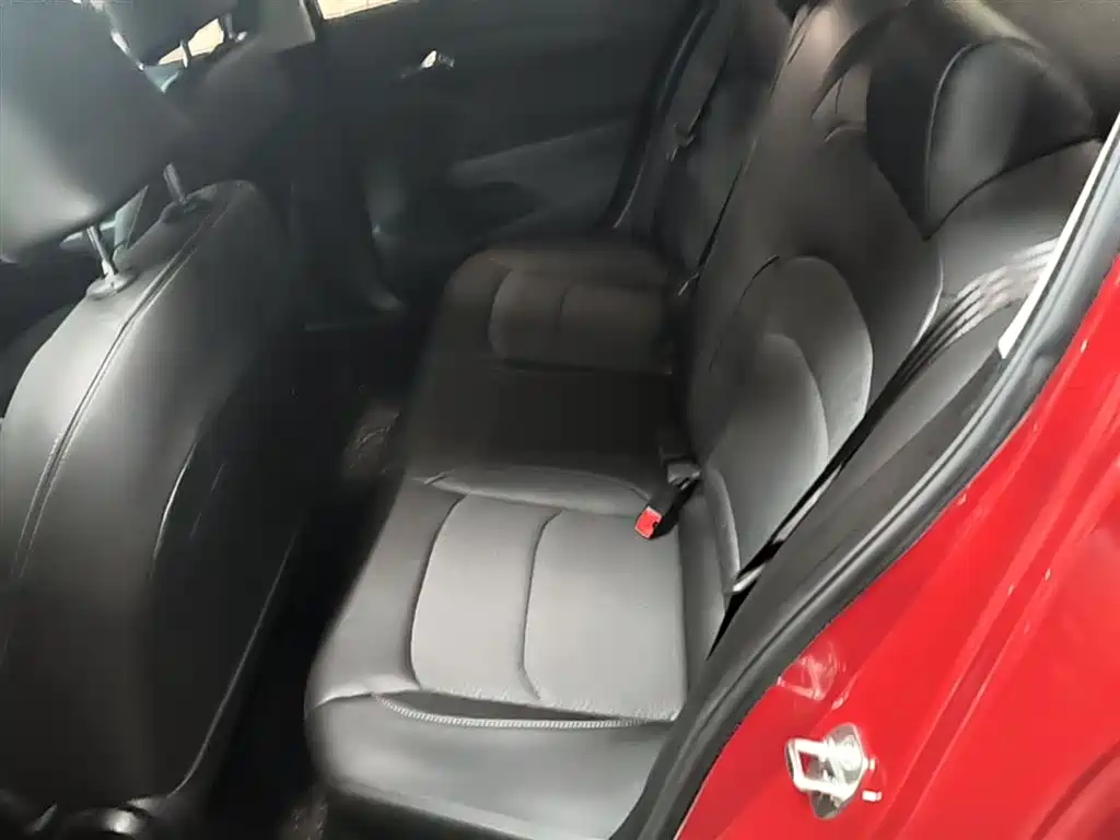 Chevrolet Cavalier 2019 320 Automatic Joy Edition фото 17