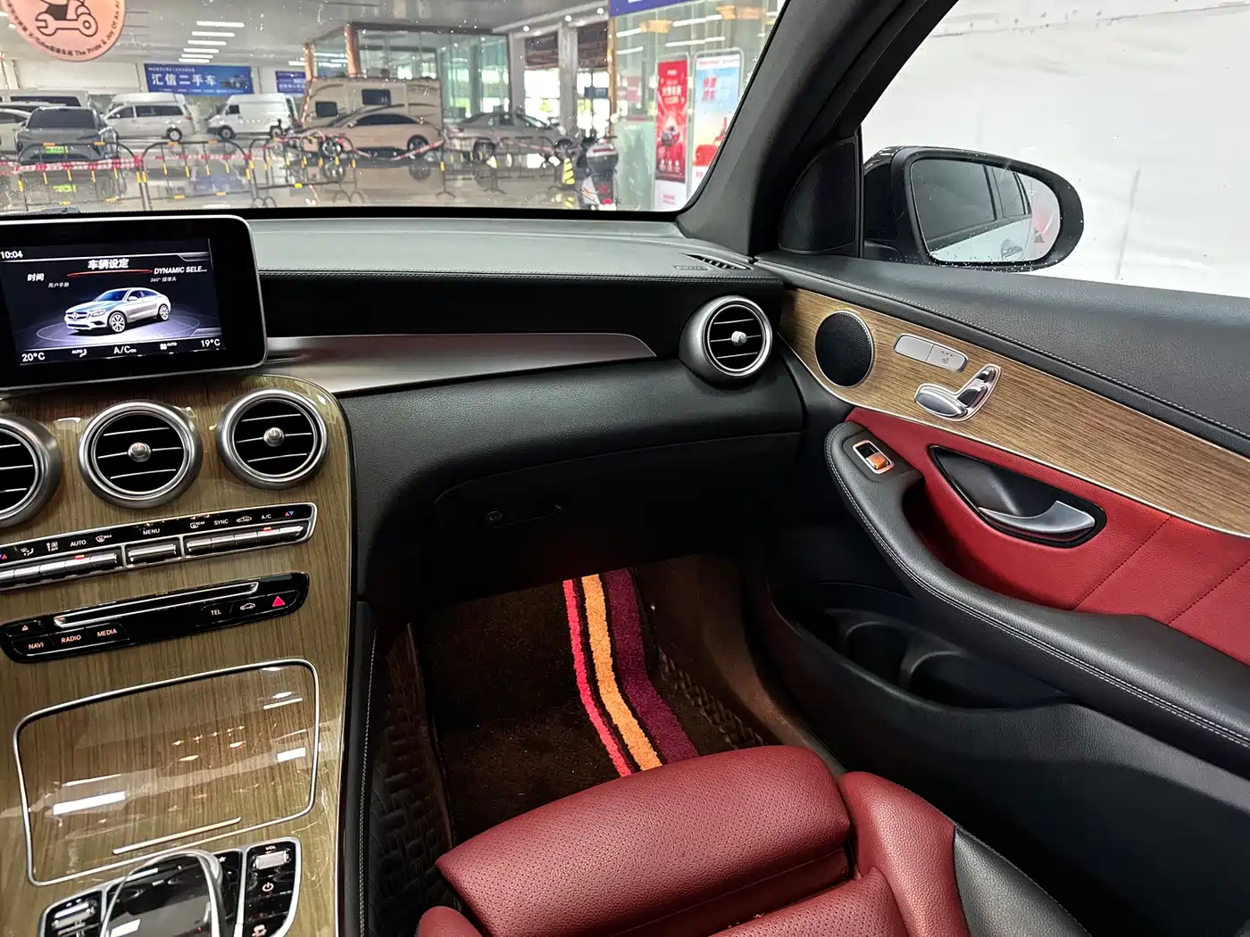 Mercedes-Benz GLC Coupe 2019 GLC 260 4MATIC Coupe SUV фото 14