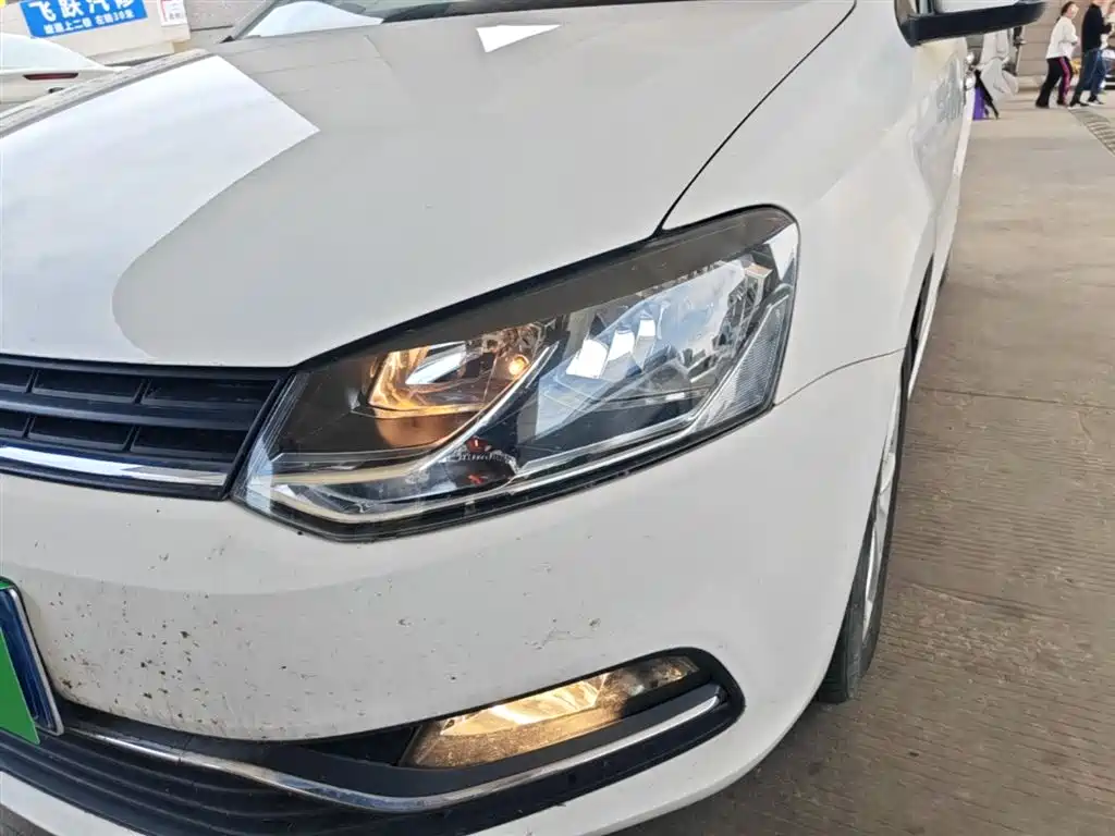 Volkswagen Polo 2016 1.6L Automatic Comfort фото 23