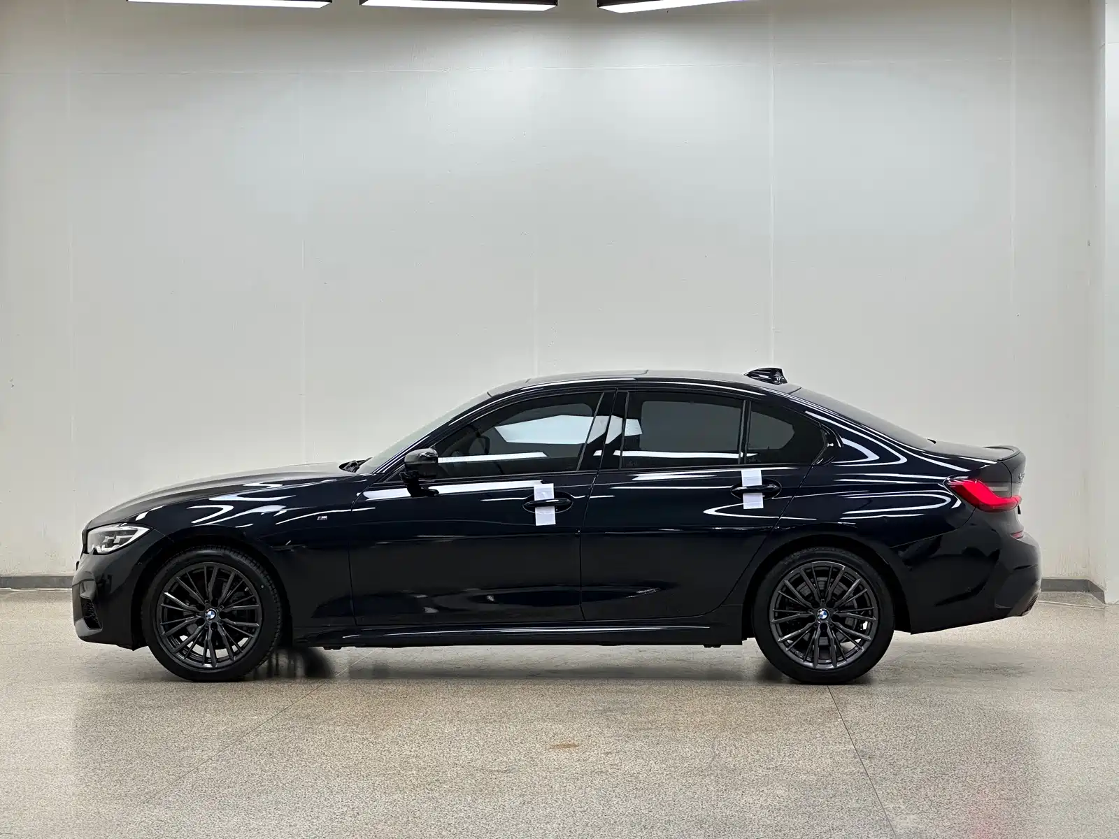Photo 10 - BMW 3 Series