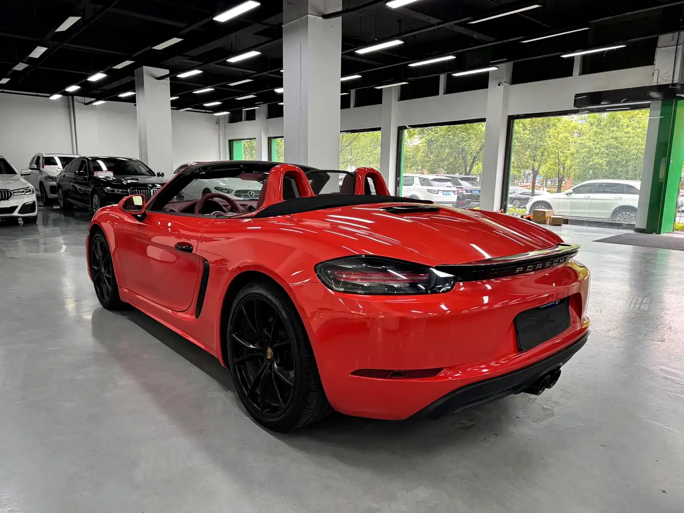 Porsche 718 2018 Boxster 2.0T фото 10