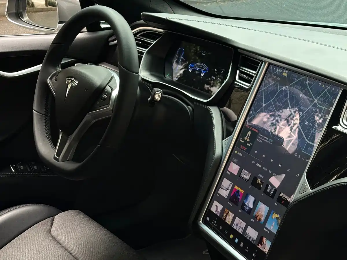 Фото 18 - Tesla Model S