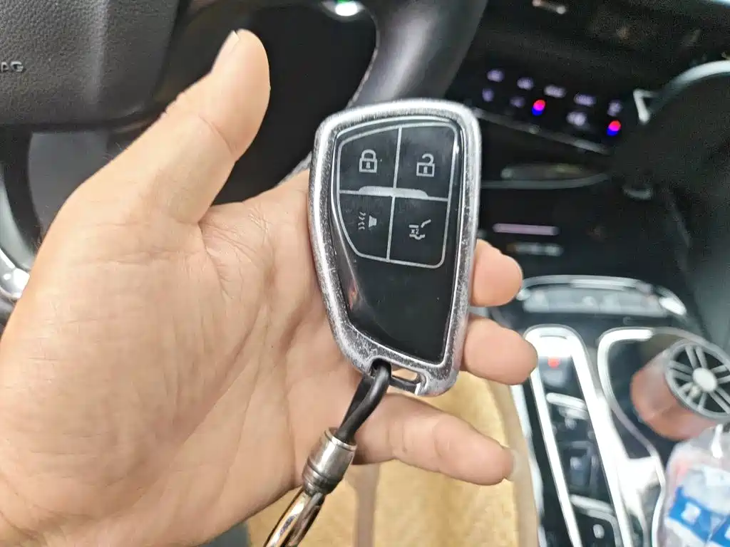 Photo 9 - Buick Envision Plus