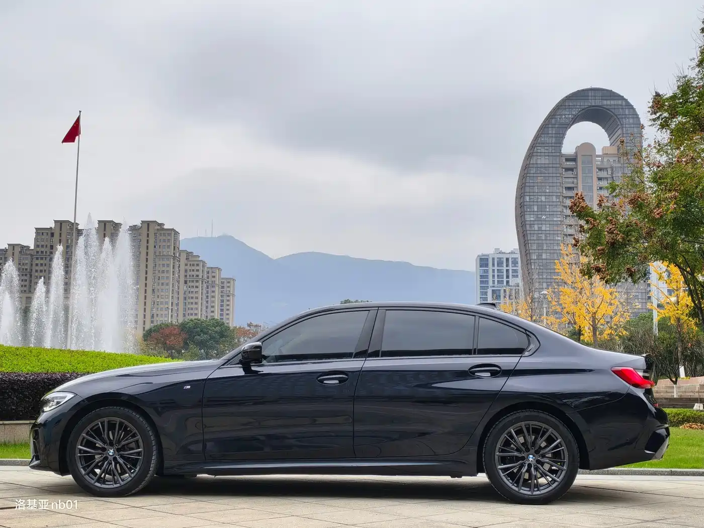 BMW 3 Series 2022 Facelift 325Li M Sport Shadow Edition фото 3