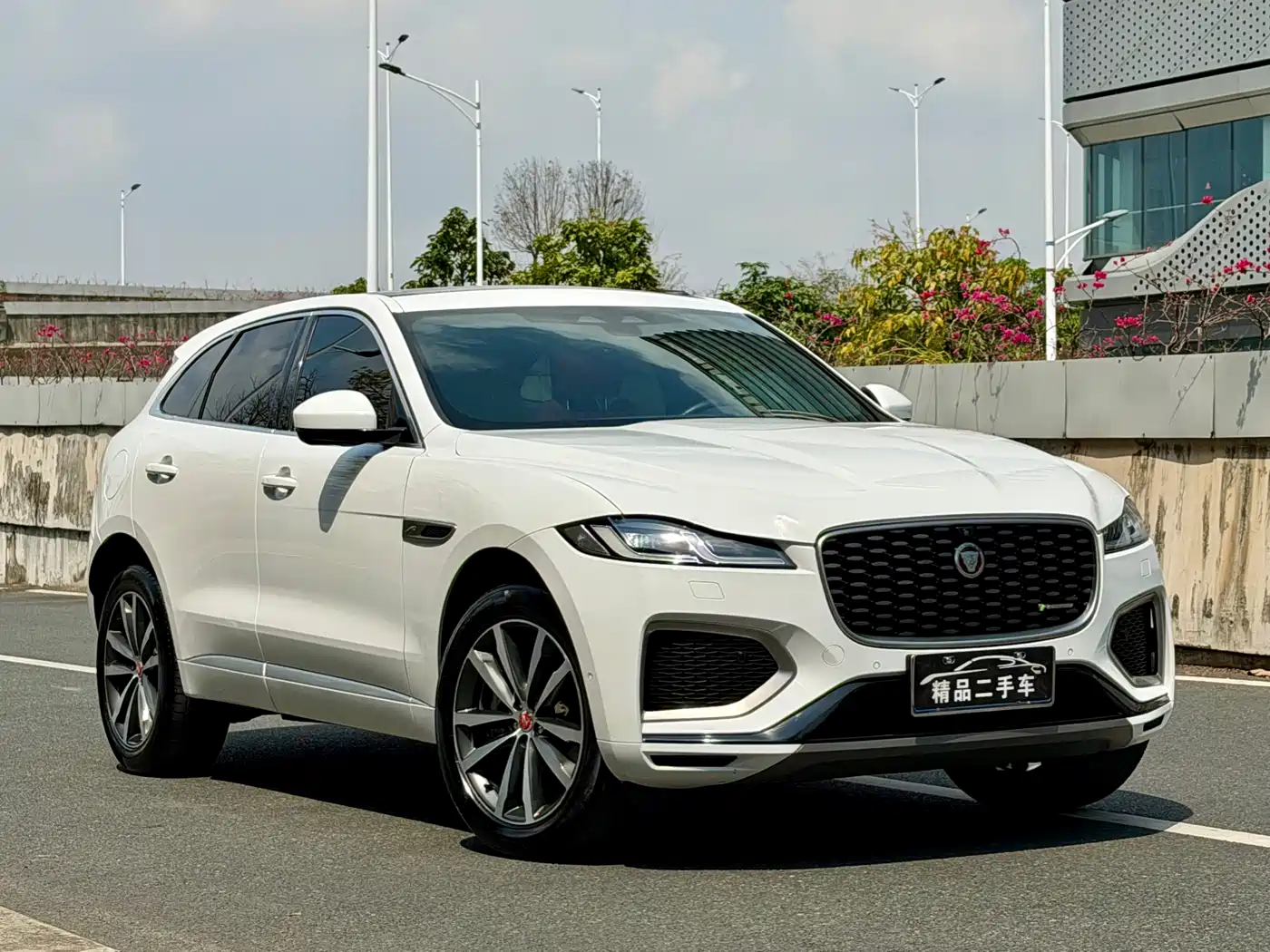 Jaguar F-PACE 2021 250PS R-Dynamic S фото 3
