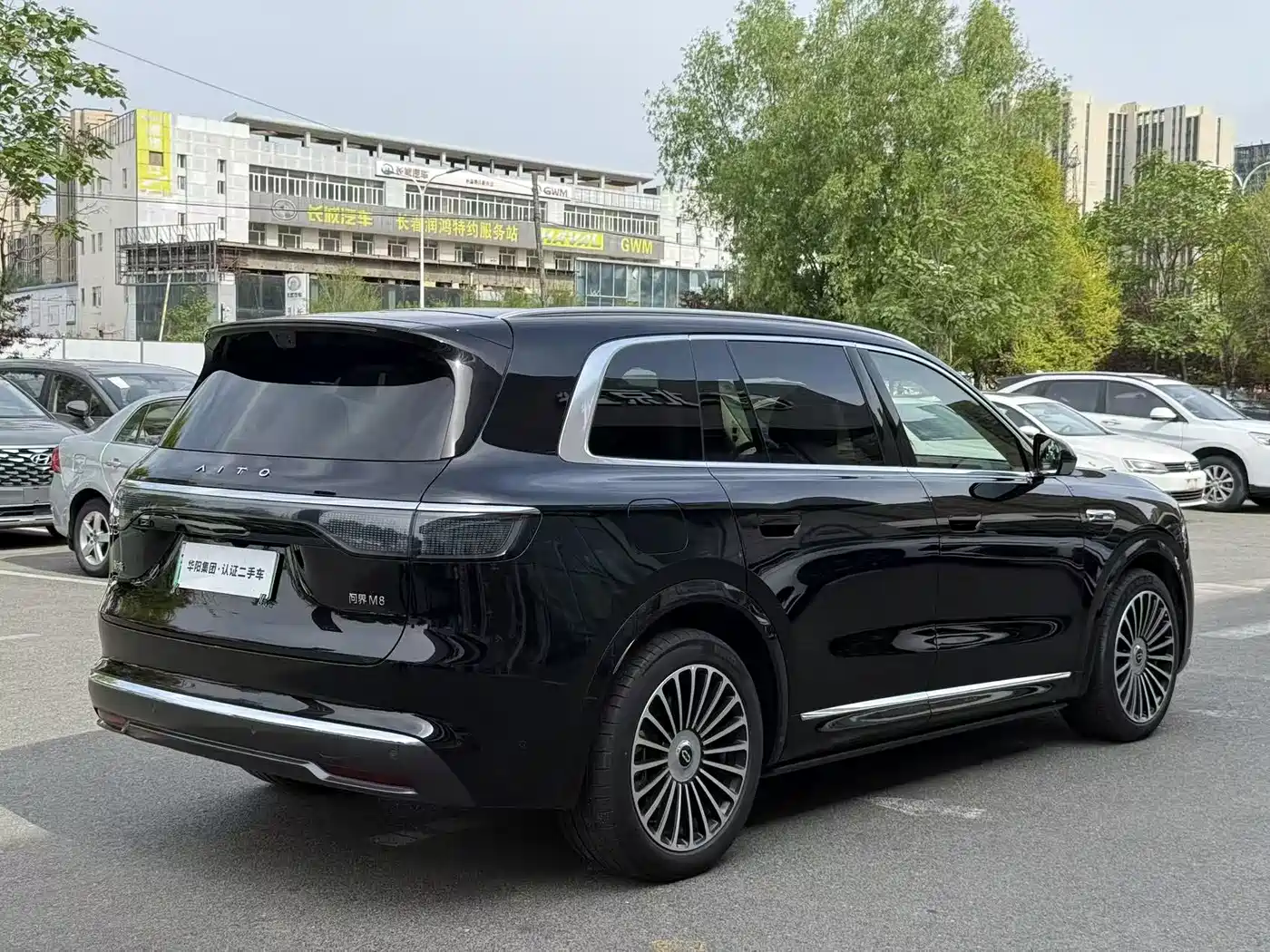 AITO Wenjie AITO M8 2025 Extended Range Ultra 53.4kWh 6-Seater фото 6