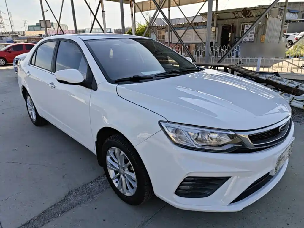 Фото 4 - Geely Vision