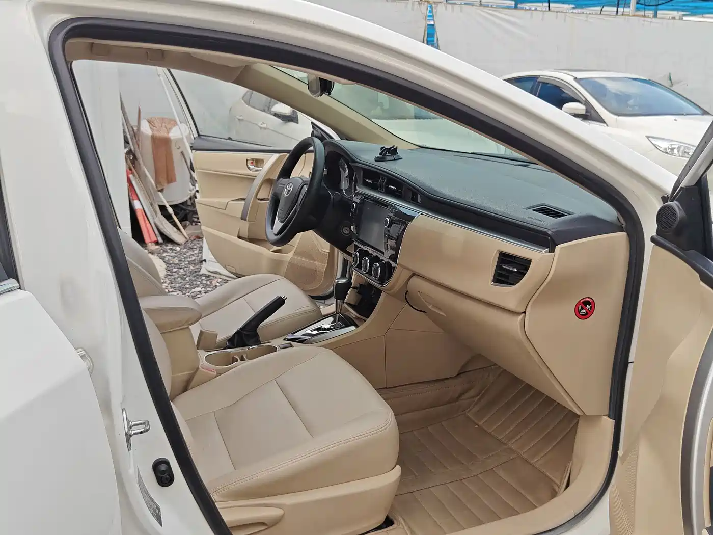 Toyota Corolla 2014 1.6L CVT GL фото 7