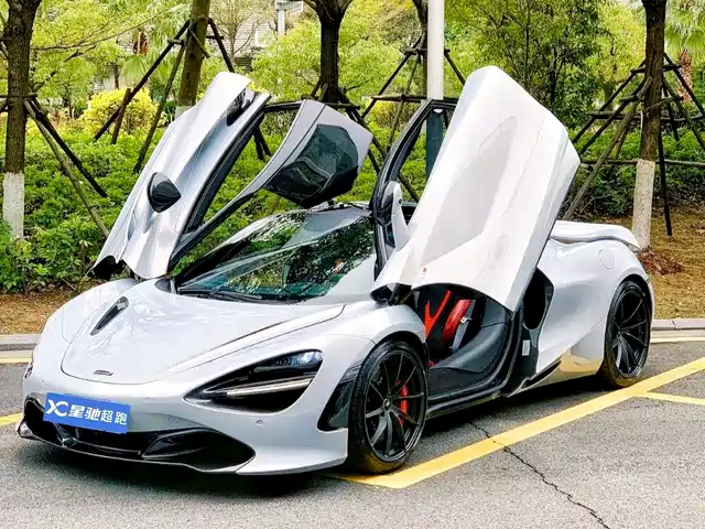 mclaren 720s