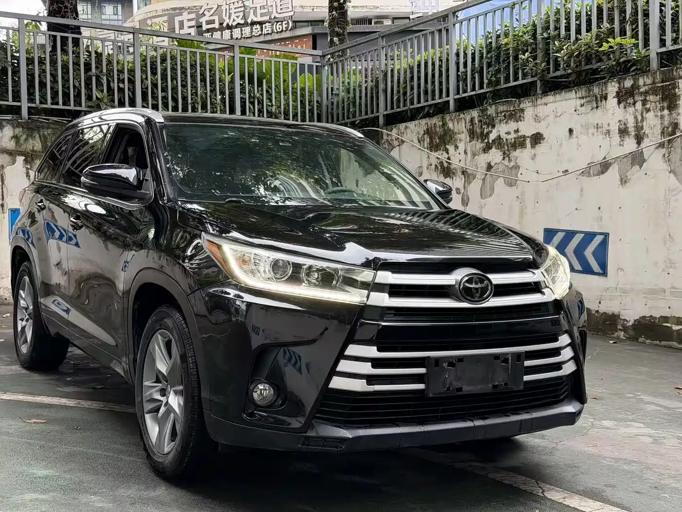 TOYOTA HIGHLANDER