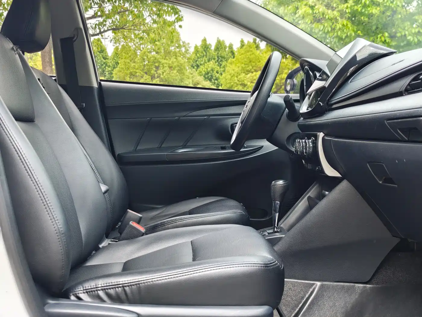 Toyota YARiS L Zhi Xiang 2018 1.5E CVT Champion Limited Edition фото 18