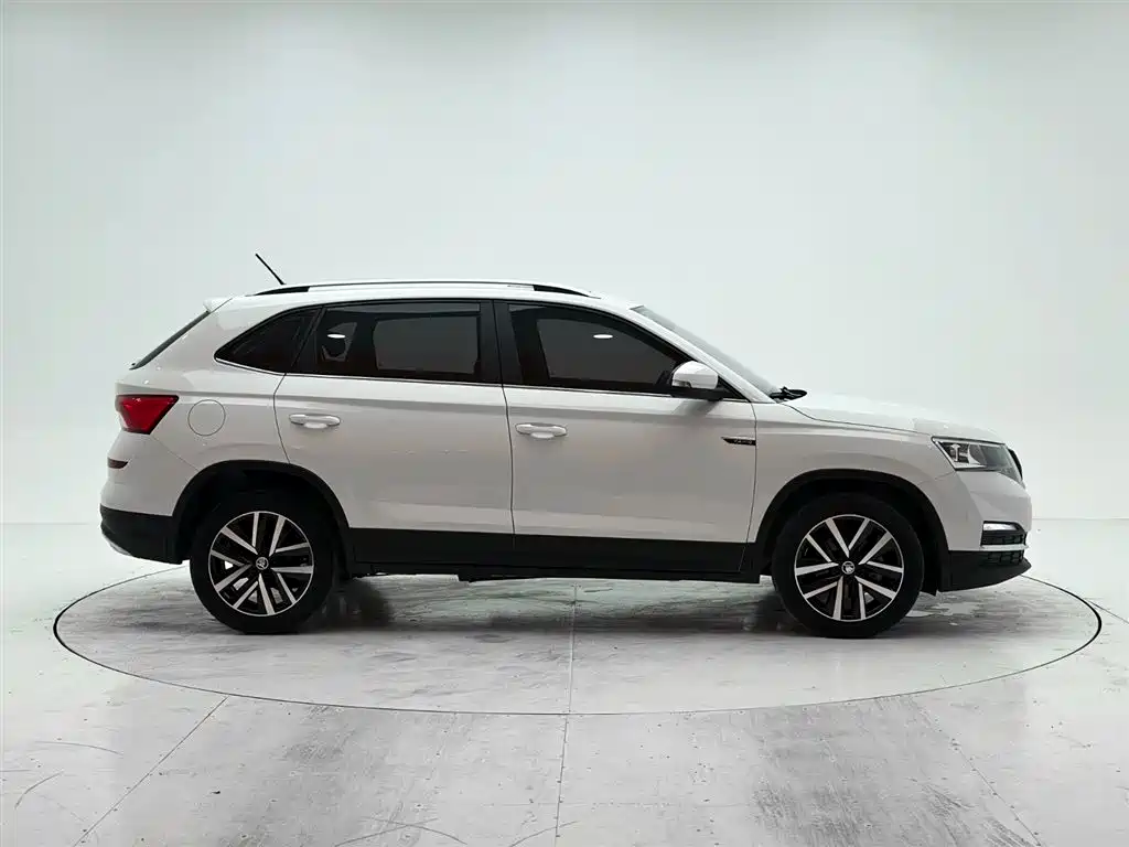 Škoda Kamiq 2022 1.5L Automatic Comfort Edition фото 9