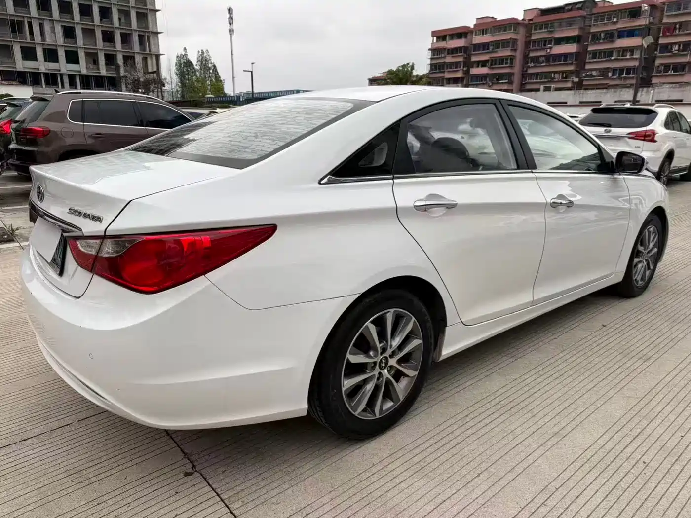 Hyundai Sonata 2013 2.0L Automatic Luxury Edition фото 11