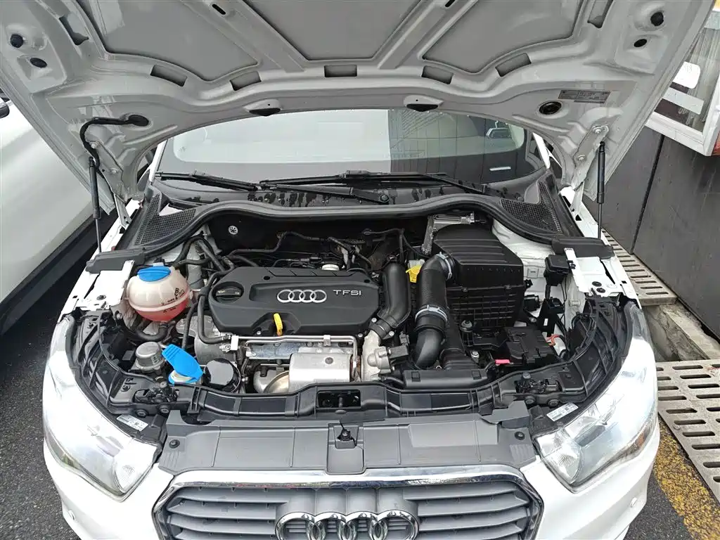 Audi A1 2014 30 TFSI Sportback Fashion фото 16
