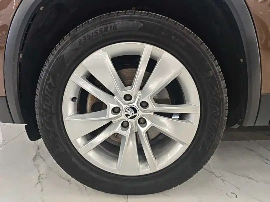 Škoda Kodiaq 2018 Facelift TSI330 5-seat 2WD Premium Luxury Edition фото 17