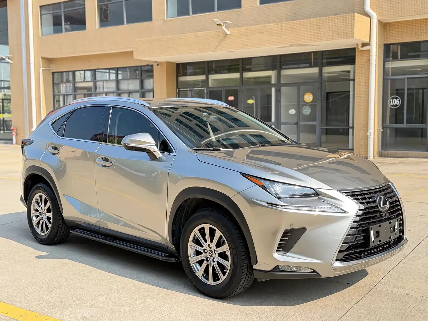 LEXUS NX