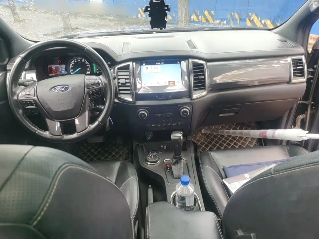 Ford Everest 2019 2017 2.0T Gasoline Automatic 4WD Luxury Edition 7-Seater