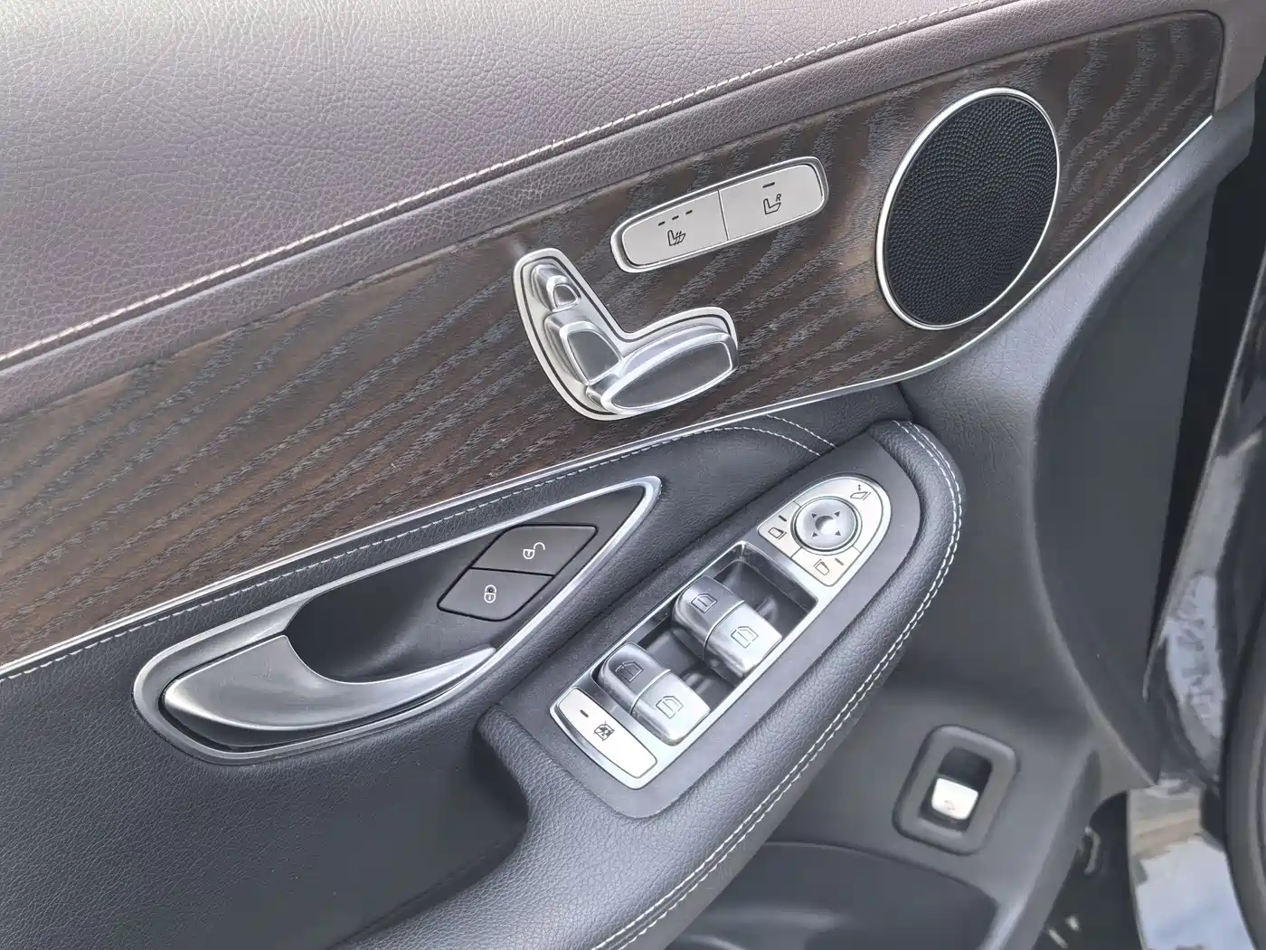 Mercedes-Benz GLC 2020 GLC 260 L 4MATIC Luxury фото 6