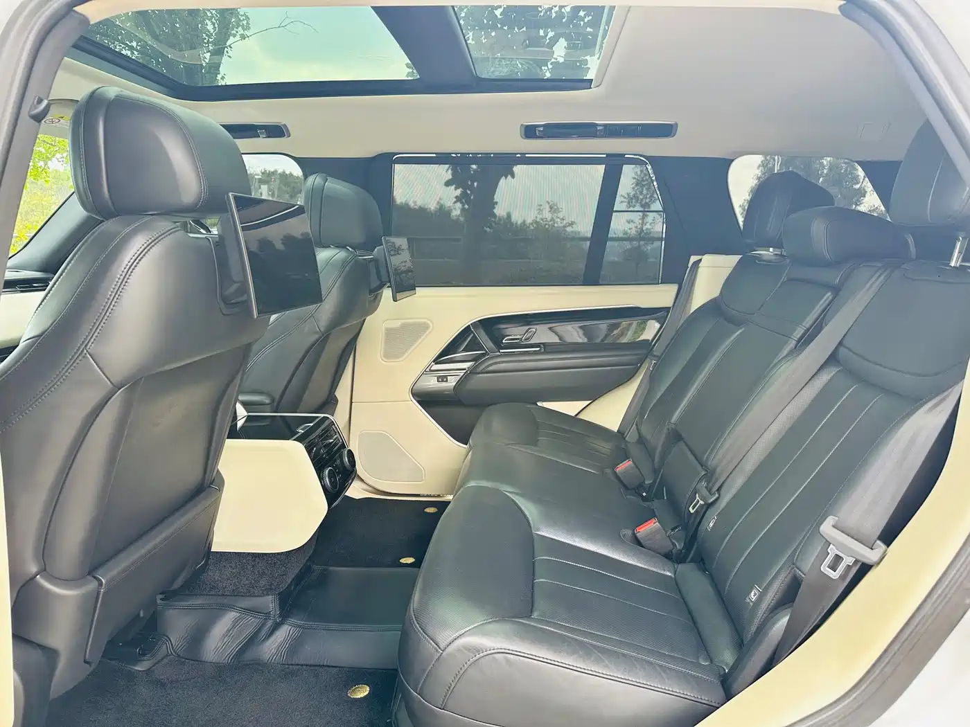 Фото 9 - Land Rover Range Rover